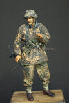 WSS Grenadier mit MP40 WWII