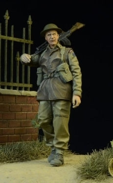 British/Commenwealth Brengunner walking 1942-45